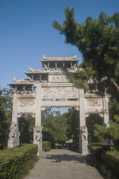 武汉黄鹤楼公园精忠报国牌坊