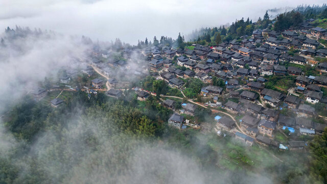 岜沙苗寨
