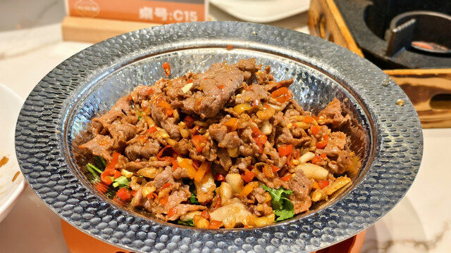 小炒黄牛肉