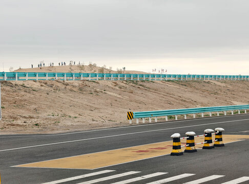 新疆S21沙漠公路