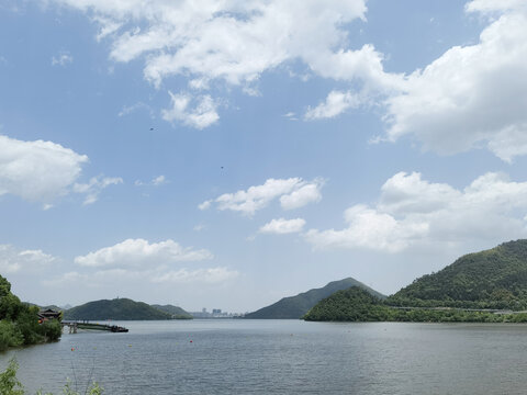 湖光山色