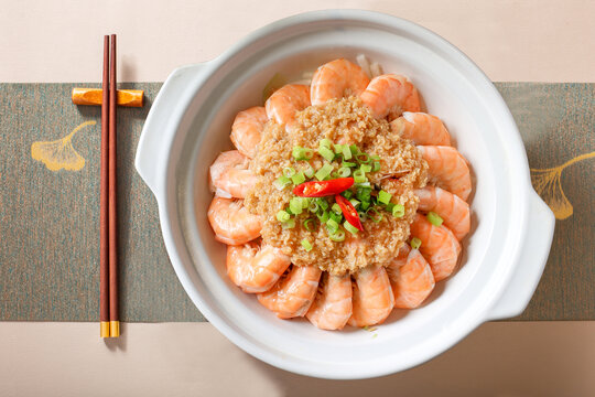 蒜蓉粉丝鲜虾煲