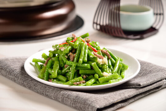 肉末炒长豆角美味菜肴