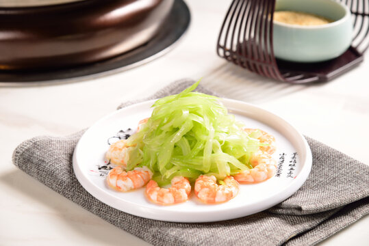 虾仁拌莴笋清新美食