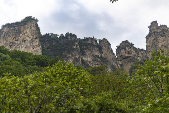 新乡关山风光