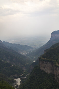 新乡关山风光