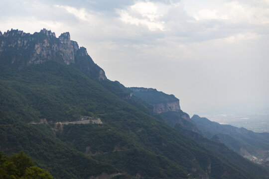 关山风光