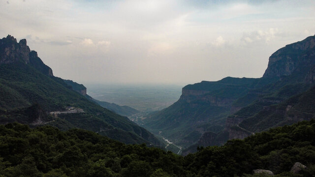 新乡关山风景