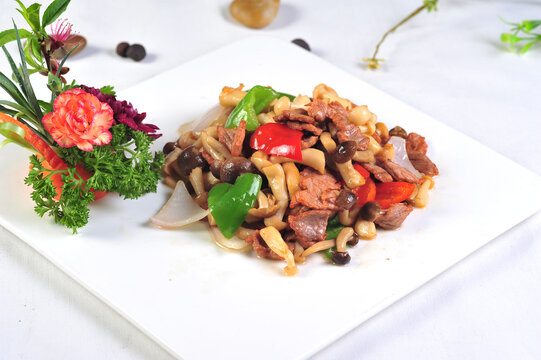 鸡枞炒肉片