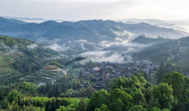 航拍岜沙苗寨