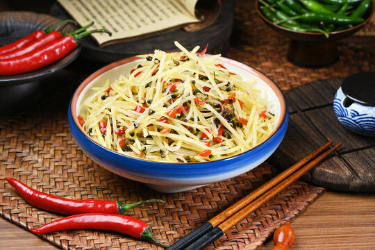 韭菜花炒土豆丝