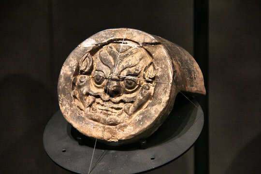 古代兽面纹瓦当文物展示