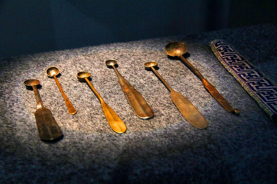 古代精美金属勺子器物