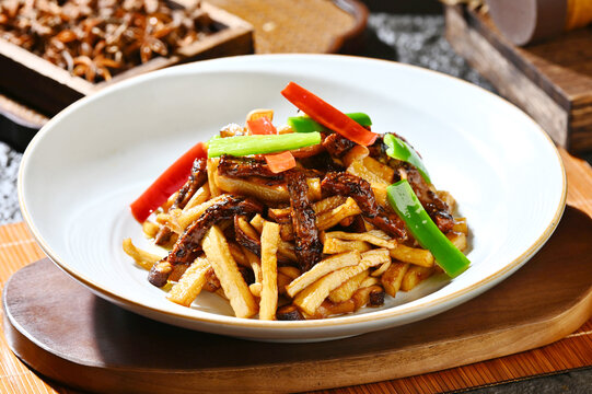 脆肉炒杂菌