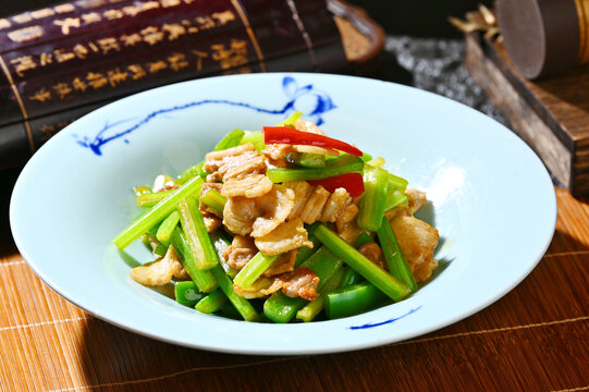 家芹小炒肉