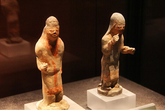 古代陶俑文物展示