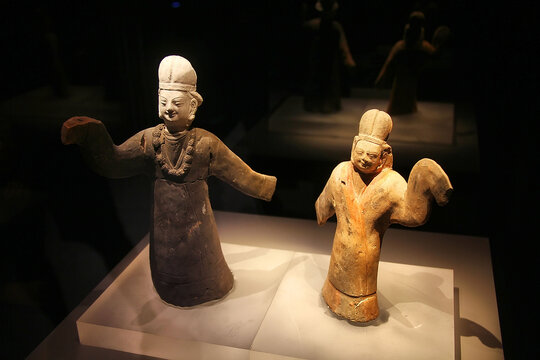 古代陶俑文物展示