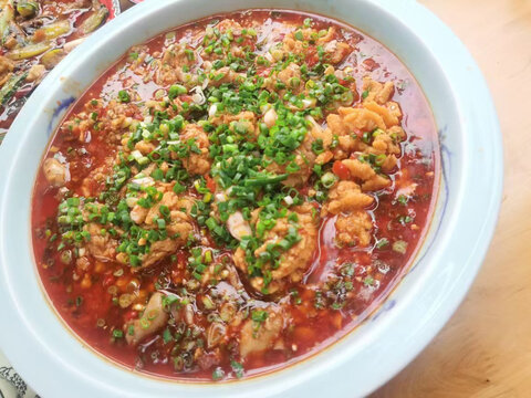 麻辣泡椒鱼蛋