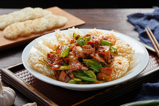 锅巴小炒肉