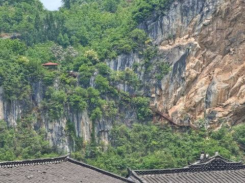 贵州省大方县九洞天山崖险径