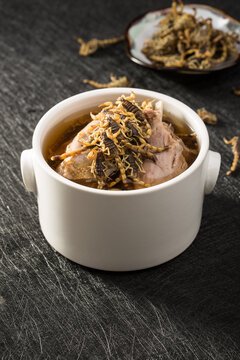 蝎子炖鸭肉粤菜