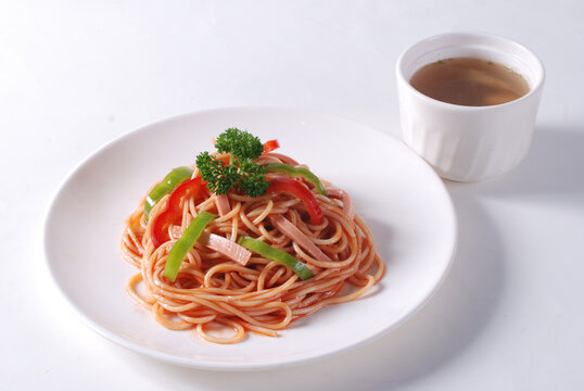 三丝炒意面