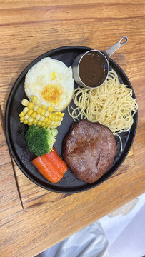 美味牛排套餐摆拍