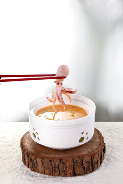 酸菜墨鱼仔