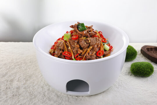 小炒黄牛肉