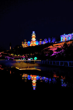 自贡灯会现场璀璨夜景
