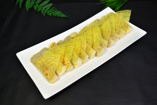 金丝包裹的特色美味佳肴