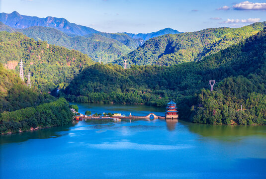 杭州市桐庐县富春江小三峡风光