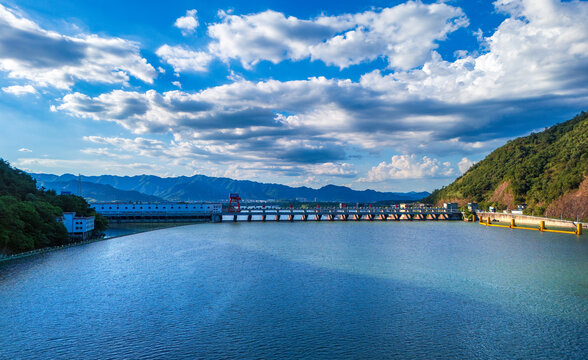 杭州市桐庐县富春江小三峡风光