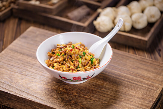 白辣椒炒肉