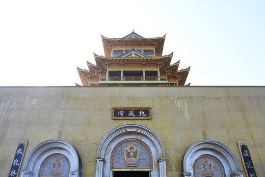 广东汕尾莲花山鸡鸣寺地藏阁