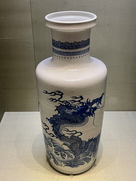清康熙青花海水龙纹棒槌尊