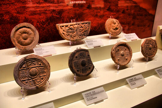精美古代瓦当文物展示