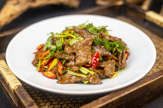 小炒黄牛肉