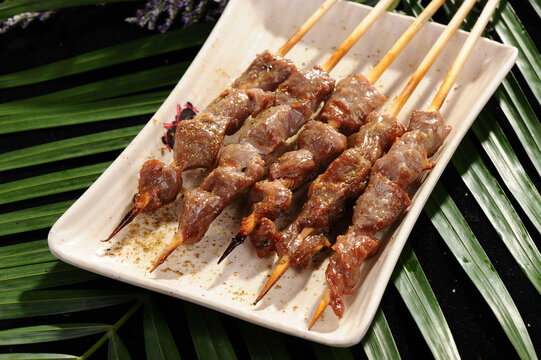 美味诱人的烤肉肉串