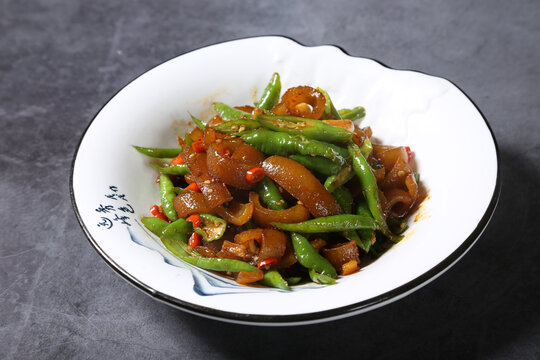 青椒炒肉皮