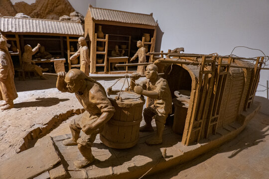 古代劳作场景泥塑模型