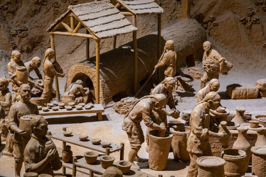 古代陶器制作场景雕塑
