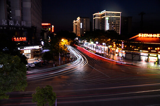 城市夜景车流光轨