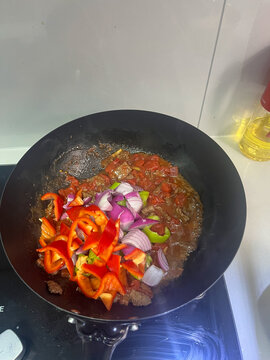 家庭版牛肉炒刀削