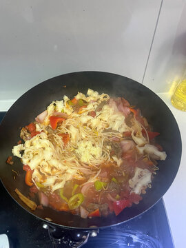 家庭版牛肉炒刀削