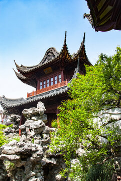 上海豫园小刀会中式古建与嶙峋山石景致