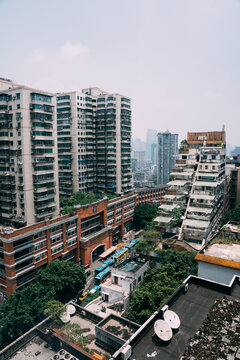 城市高低建筑景观俯瞰图