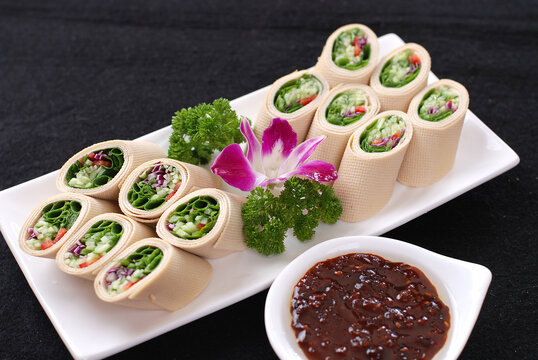 豆皮蔬菜卷