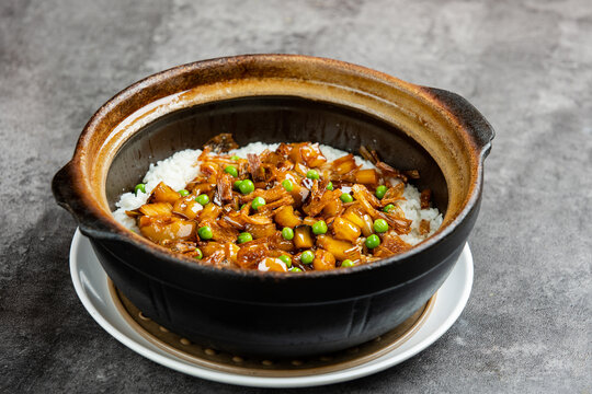 葱烧乌参蹄筋捞饭