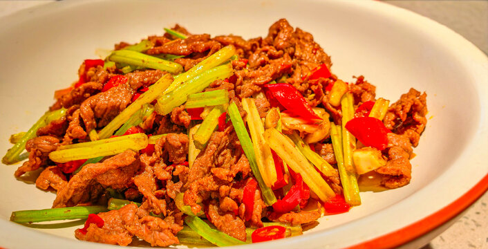 小炒黄牛肉